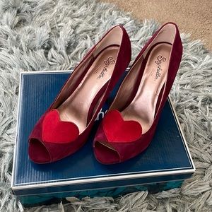 Seychelles Ready for Anything Burgundy Suede heels NWT
